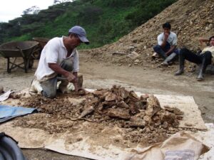 Exigen firmeza del Estado para erradicar minería ilegal en Piura y destrabar megaproyectos