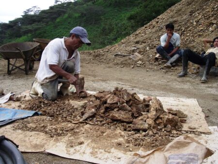 Exigen firmeza del Estado para erradicar minería ilegal en Piura y destrabar megaproyectos