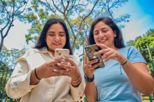 ¿Qué empresa operadora ofreció el internet móvil más veloz en el primer semestre de 2025?
