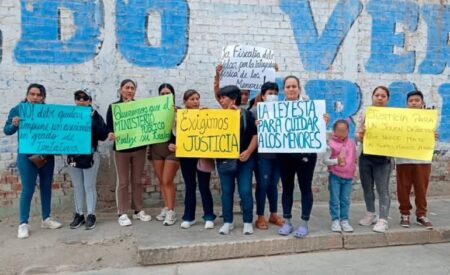 Adolescente apuñalado con tijera en la salida de colegio en Paita
