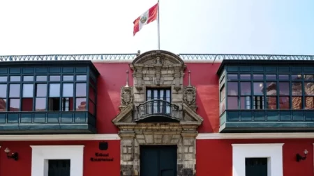 Fallo del Tribunal Constitucional sobre investigación policial genera preocupación por corrupción e impunidad
