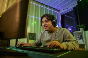 Alrededor del 80% de conexiones de internet fijo usa fibra óptica