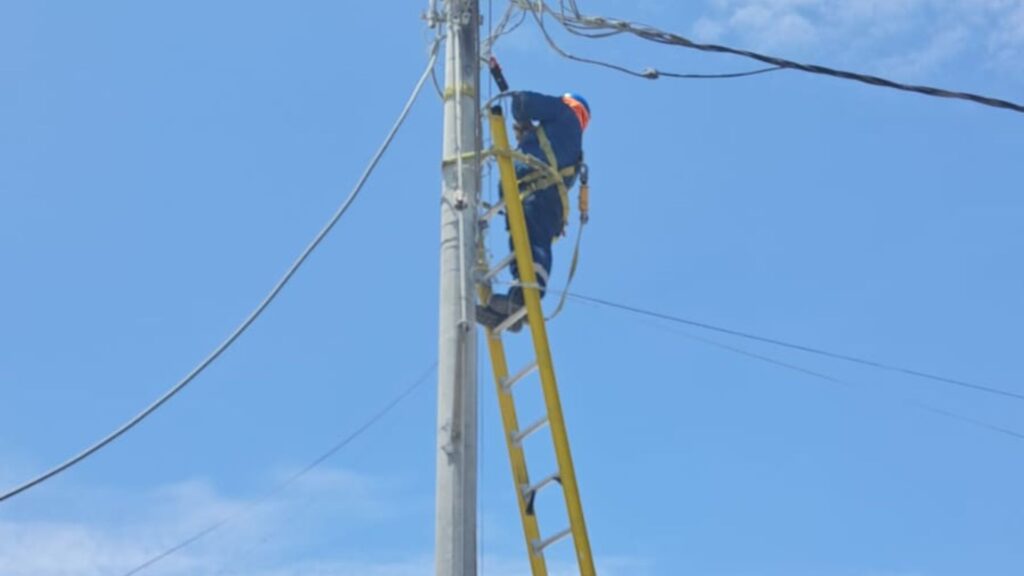 Conexiones eléctricas informales provocan amago de incendio en el Mercado de Piura