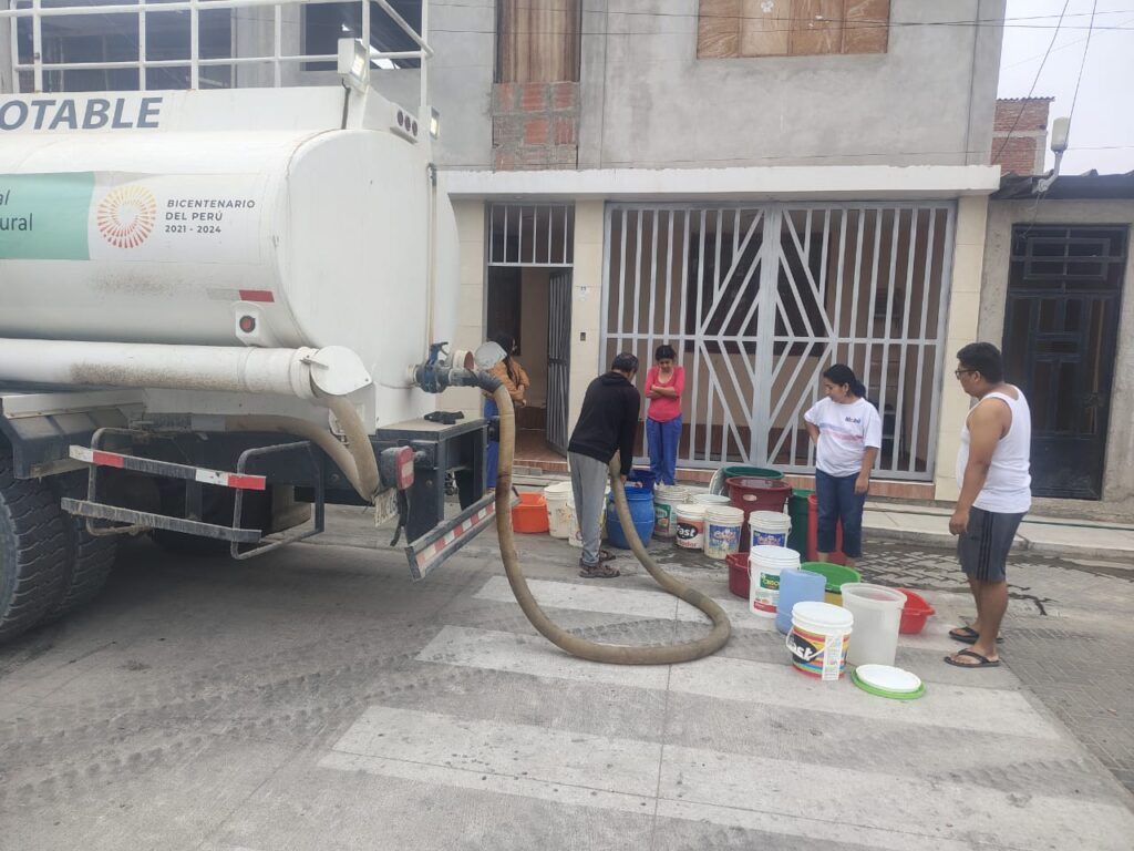 EPS Grau continúa trabajando para mejorar el servicio en el A.H. Víctor Raúl de Piura
