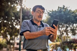Erestel: El 94.8 % de hogares peruanos cuenta con un smartphone