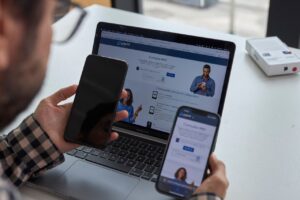 Estado de emergencia: 300 000 celulares no registrados en lista blanca y con historial negativo fueron bloqueados en octubre Estado de emergencia: 300 000 celulares no registrados en lista blanca y con historial negativo fueron bloqueados en octubre