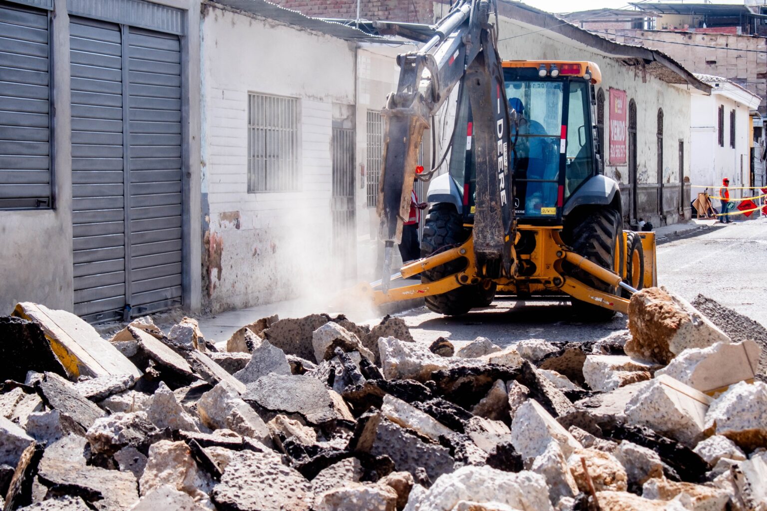 Decano de Arquitectos exige cronograma y señalización clara en las obras de recuperación del Centro Histórico de Piura Decano de Arquitectos exige cronograma y señalización clara en las obras de recuperación del Centro Histórico de Piura