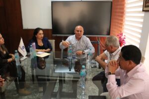 EPS Grau se reúne con congresistas y autoridades para abordar mejoras en abastecimiento de agua en Castilla