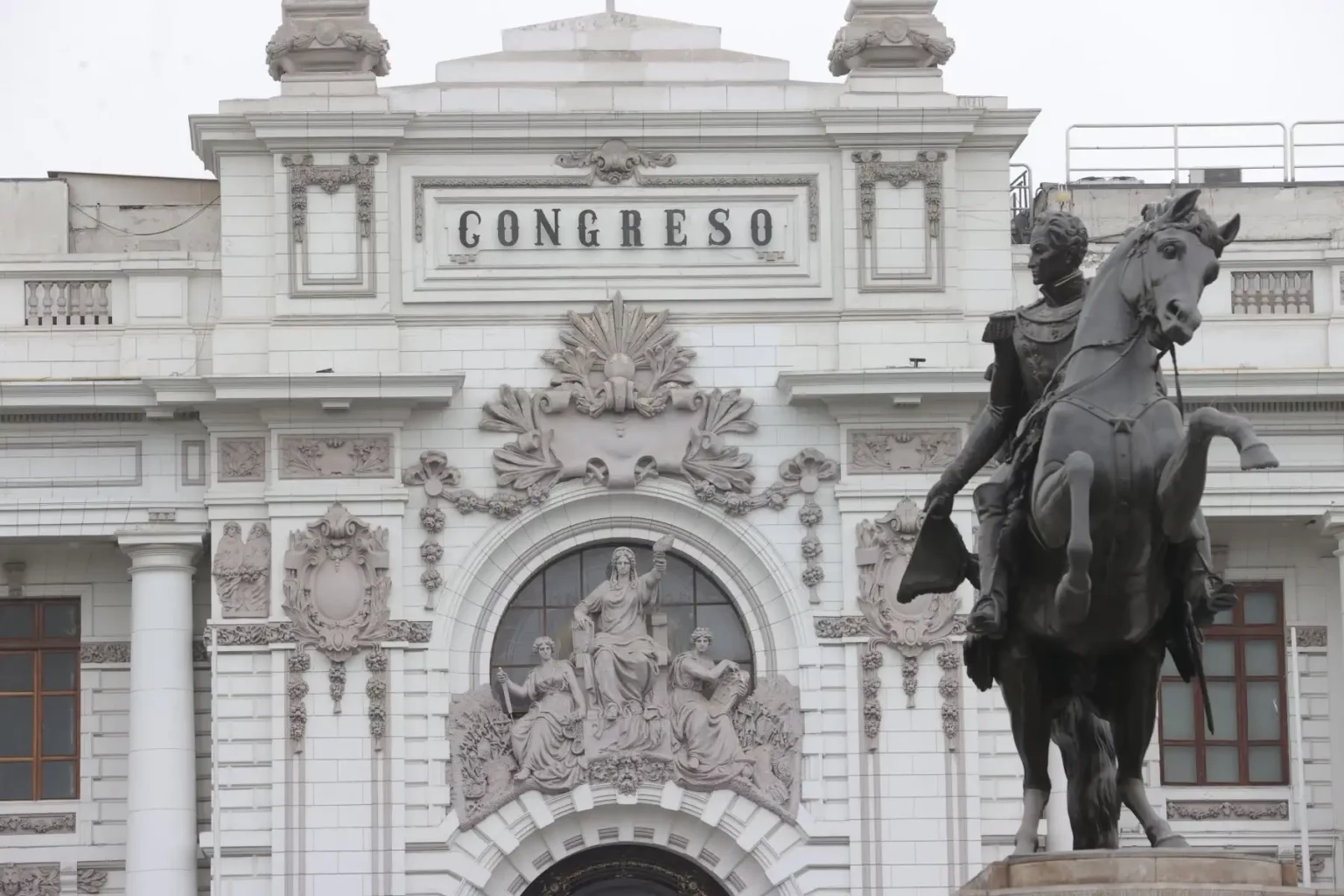 Congreso abre investigación por uso de cámara institucional en mitin de Fuerza Popular