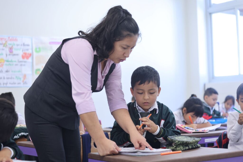 Minedu anuncia nuevo incremento salarial para más de 426 mil docentes