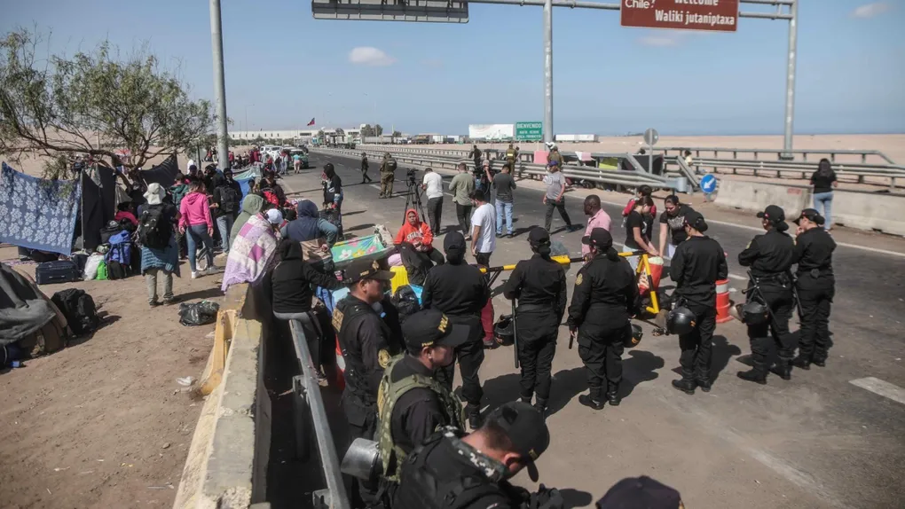 Gobierno evalúa estado de emergencia en frontera de Tacna para frenar ingreso irregular Gobierno evalúa estado de emergencia en frontera de Tacna para frenar ingreso irregular
