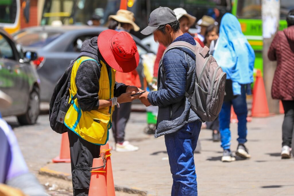 OSIPTEL impuso más de S/184 millones en multas a operadores por venta ambulatoria de chips y faltas al Renteseg