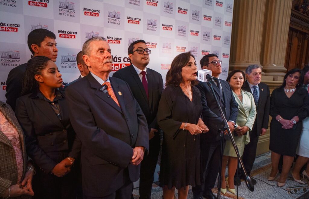 Fuerza Popular presenta lista al Senado con excongresistas y actuales parlamentarios Fuerza Popular presenta lista al Senado con excongresistas y actuales parlamentarios