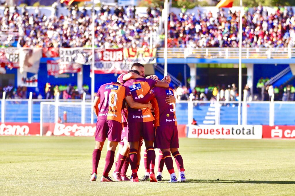 Los Chankas vencen 3-1 a Universitario y rompen su invicto en Andahuaylas Los Chankas vencen 3-1 a Universitario y rompen su invicto en Andahuaylas