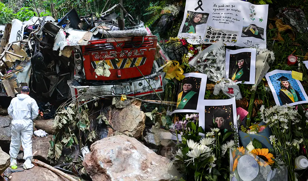 Bus escolar se accidenta en Antioquia y deja 17 víctimas mortales Bus escolar se accidenta en Antioquia y deja 17 víctimas mortales