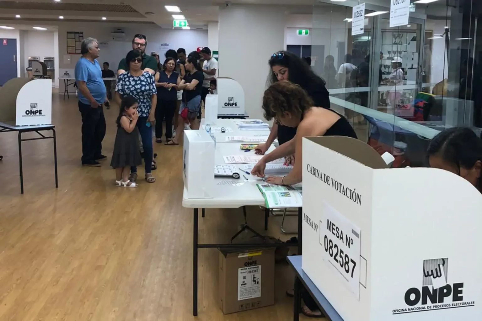 Más de 1,2 millones de peruanos votarán en el exterior en las Elecciones Generales del 12 de abril