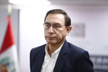 Martín Vizcarra fue operado y permanece hospitalizado bajo custodia del INPE Martín Vizcarra fue operado y permanece hospitalizado bajo custodia del INPE