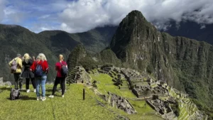 Turismo se consolidó como el tercer sector más relevante de la economía peruana en 2025