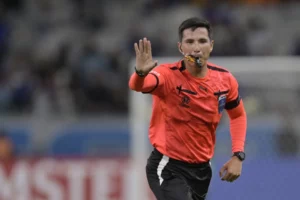 Universitario pedirá sanción contra Kevin Ortega y Alejandro Villanueva tras polémico penal