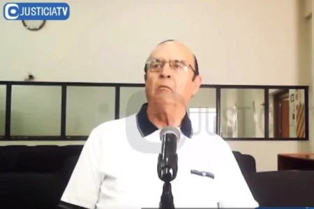 Juicio a Vladimiro Montesinos por «sobres bomba» entra a etapa final Juicio a Vladimiro Montesinos por "sobres bomba" entra a etapa final