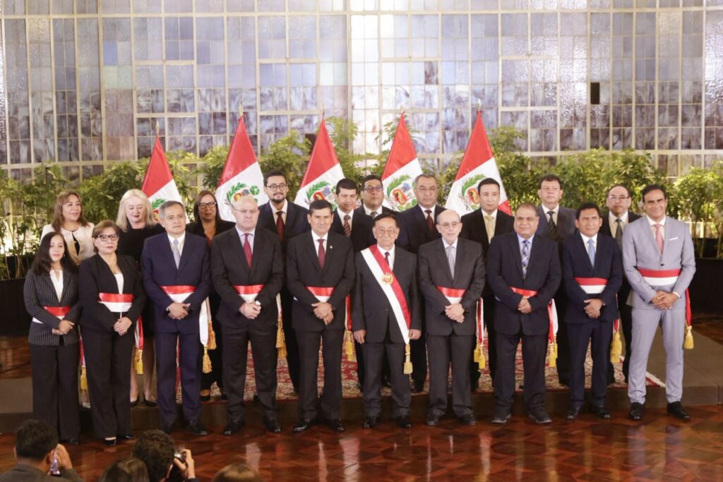 Luis Enrique Arroyo Sánchez asume la Presidencia del Consejo de Ministros en nuevo gabinete