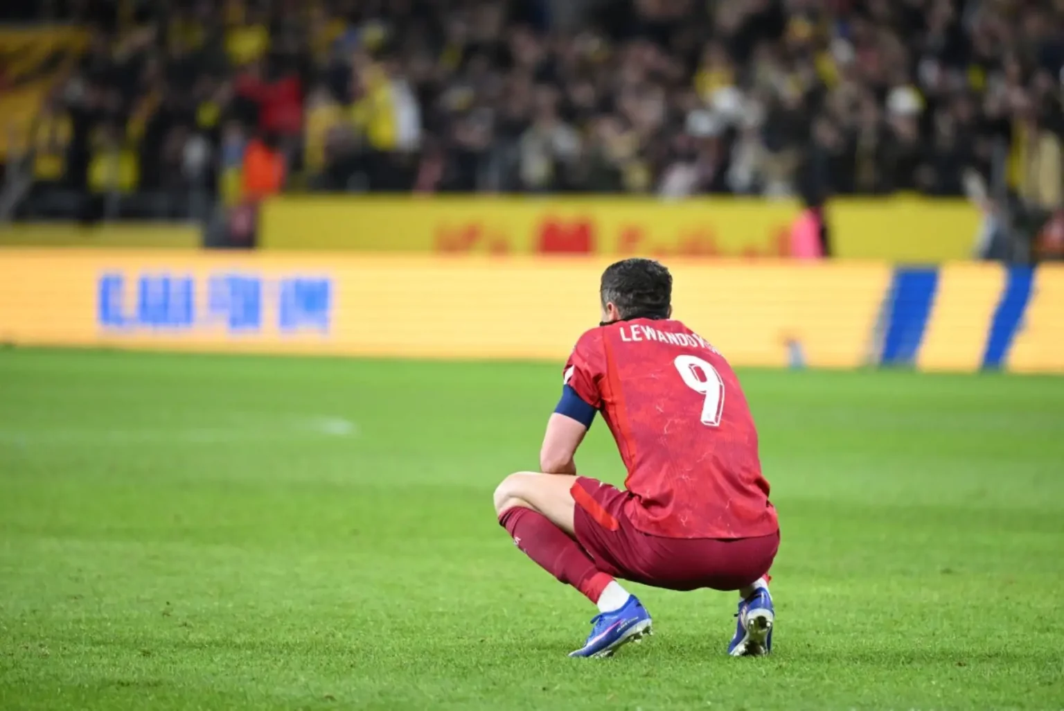 Lewandowski se despide de la selección de Polonia tras quedar fuera del Mundial 2026 con derrota ante Suecia
