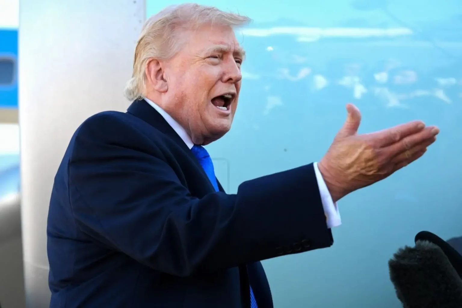 Trump anuncia retirada de EE.UU. de Irán en dos semanas y dice que los objetivos militares están cumplidos