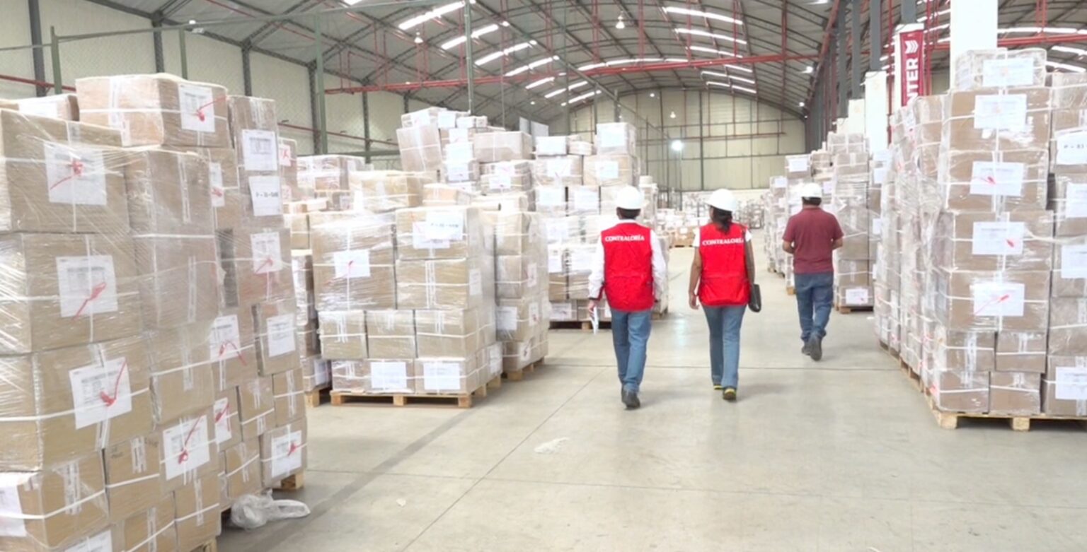 Contraloría: Más de 581 mil escolares podrían no recibir kits por demoras del Produce