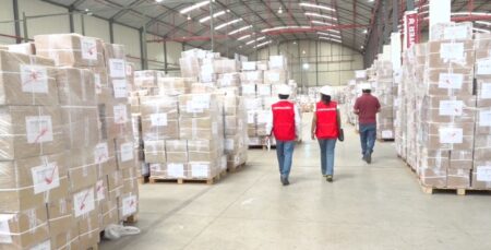 Contraloría: Más de 581 mil escolares podrían no recibir kits por demoras del Produce