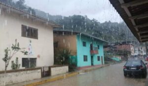 Senamhi alerta que lluvias intensas continuarán durante los próximos 45 días