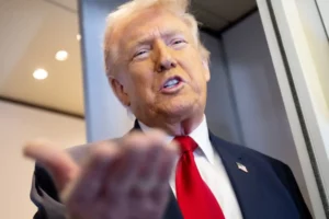 Trump afirma que hay «buena posibilidad» de acuerdo con Irán y amplía el plazo hasta el martes a las 8:00 p. m. Trump afirma que hay "buena posibilidad" de acuerdo con Irán y amplía el plazo hasta el martes a las 8:00 p. m.