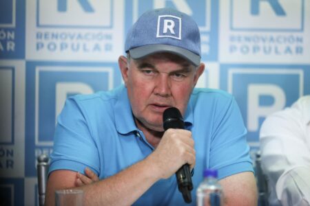 López Aliaga cuestiona elecciones 2026 y plantea salida del jefe de la ONPE