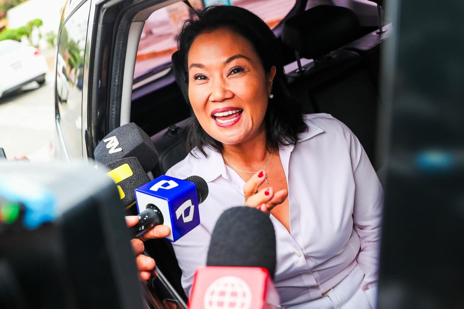 Keiko Fujimori rechaza llamados a insurgencia y pide respeto al orden democrático