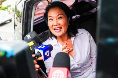 Keiko Fujimori rechaza llamados a insurgencia y pide respeto al orden democrático