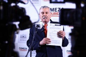 Rospigliosi anuncia proyecto de ley para definir el delito de lesa humanidad y afirma que "en el Perú no ha habido" este tipo de crímenes