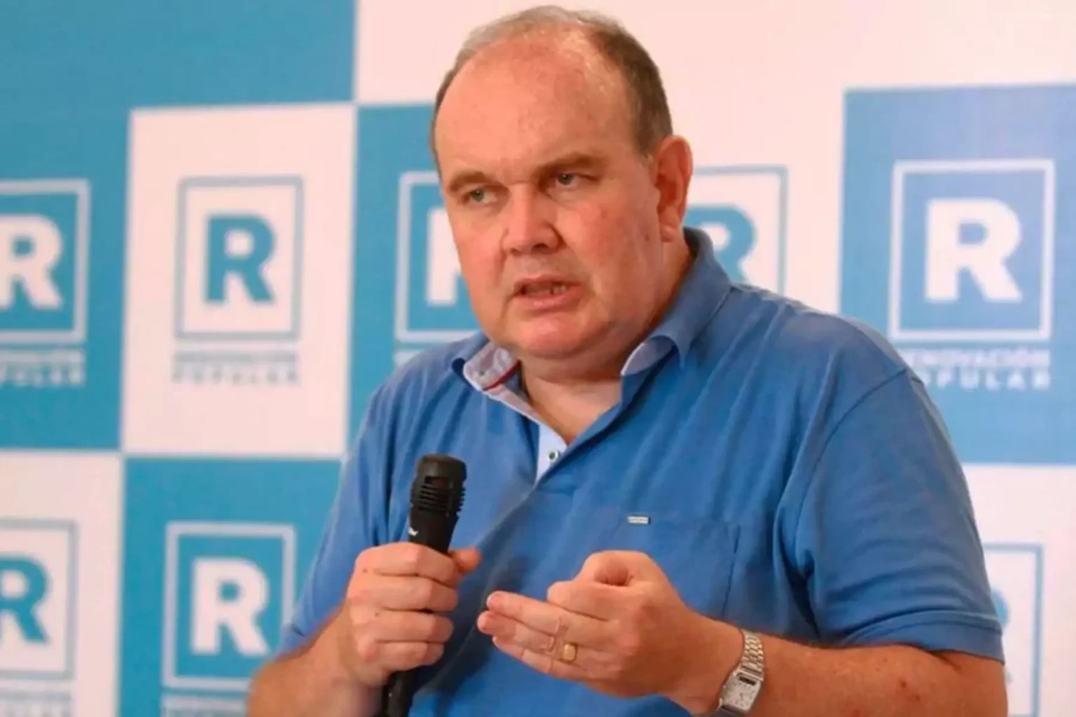 Rafael López Aliaga afirma que no asumirá su escaño en el Senado