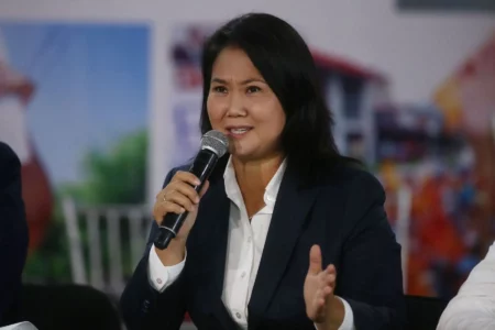 Keiko Fujimori critica apoyo financiero a Petroperú y plantea reestructuración de la empresa