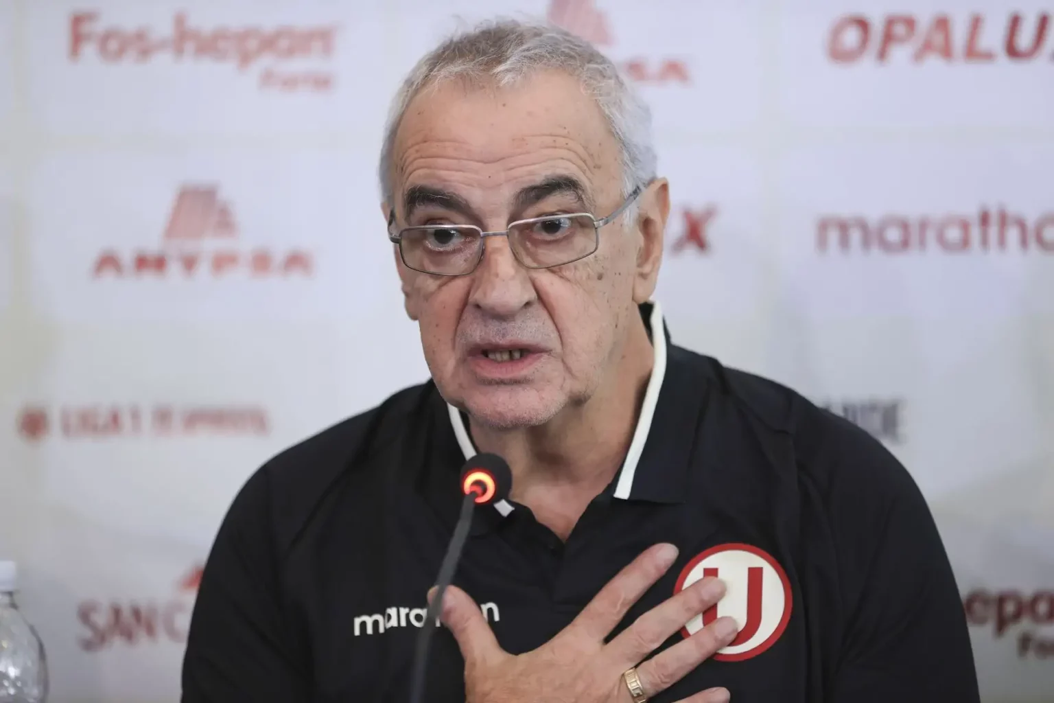 Representante de Jorge Fossati niega pedidos de doble sueldo y anuncia acciones legales contra Universitario
