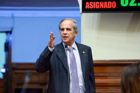 Roberto Chiabra exige al Gobierno explicar apoyo financiero de US$2 mil millones para Petroperú