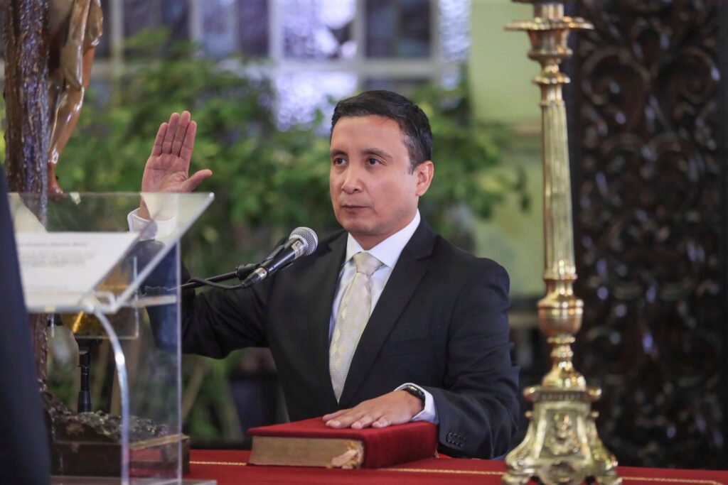 Ministro de Justicia deberá acudir al Congreso para explicar cambios en la Comisión de Gracias Presidenciales