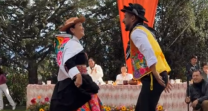 Keiko Fujimori celebró su cumpleaños bailando huaylarsh en Huancayo Keiko Fujimori celebró su cumpleaños bailando huaylarsh en Huancayo