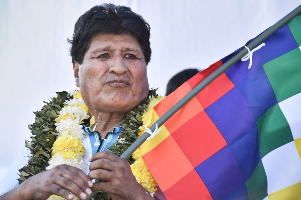 Justicia de Bolivia suspende juicio contra Evo Morales y ordena su captura