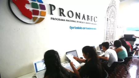 Pronabec busca más presupuesto para nuevas becas y posible convocatoria 2026