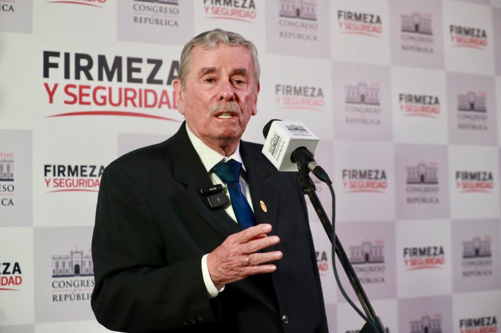 Rospigliosi califica de “ridiculez” acusación sobre supuesto complot contra Castillo Rospigliosi califica de “ridiculez” acusación sobre supuesto complot contra Castillo