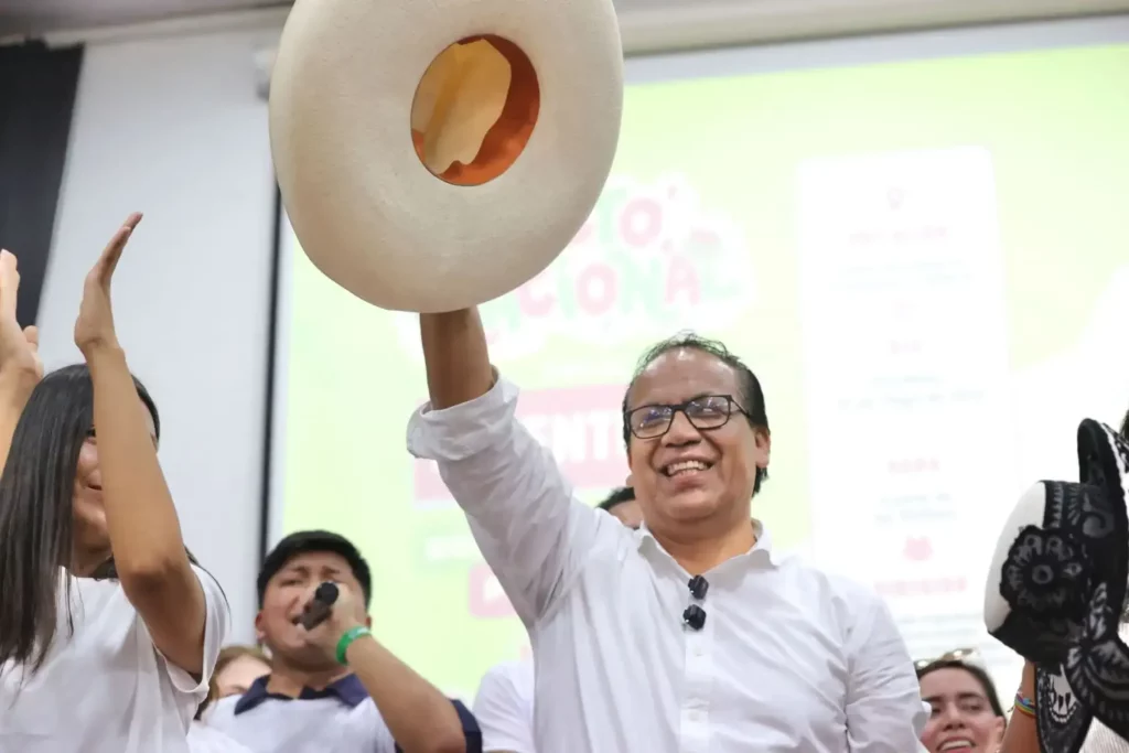 Roberto Sánchez presenta equipo técnico de Juntos por el Perú para debate: "El equipo del Pueblo"
