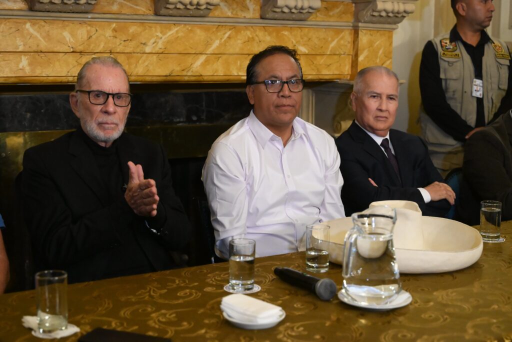 Ricardo Belmont afirma que acordó con Roberto Sánchez crear un canal de TV nacional: Vamos a hacer "Las mañaneras"