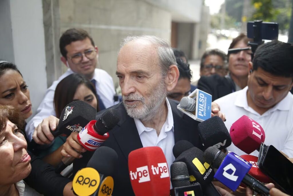 Yehude Simon pide enfocarse en el nuevo gobierno tras reunirse con Keiko Fujimori