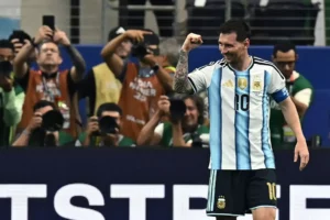 Argentina vence a Austria y clasifica a dieciseisavos con doblete de Lionel Messi