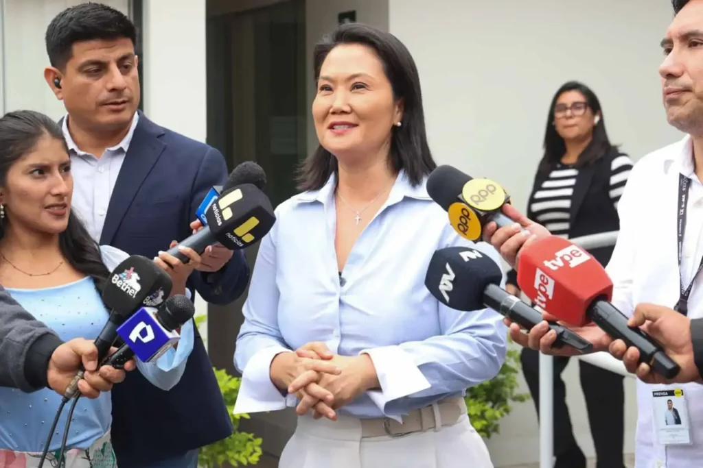 Keiko Fujimori plantea analizar mecanismos para agilizar el conteo electoral Keiko Fujimori