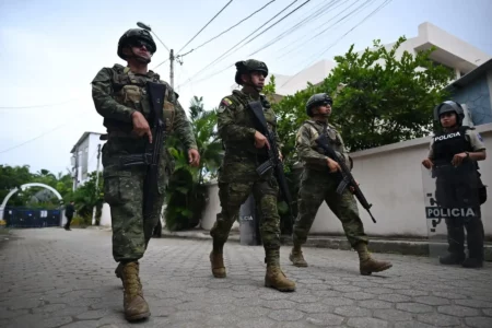 Ecuador declara estado de excepción por 60 días ante incremento de la violencia criminal Ecuador declara estado de excepción por 60 días ante incremento de la violencia criminal